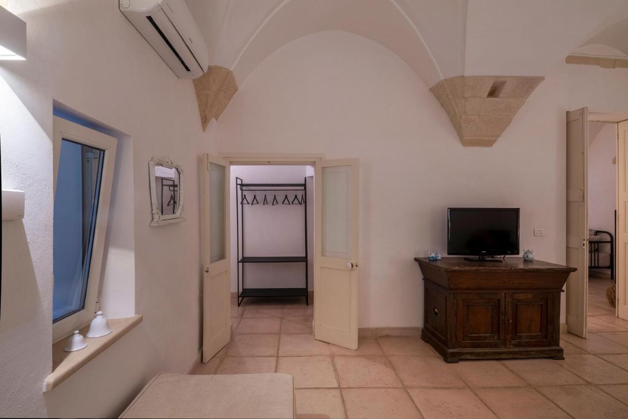 B&B Corte Dei Romiti - Suites & Apartments Sit Lecce Exterior photo